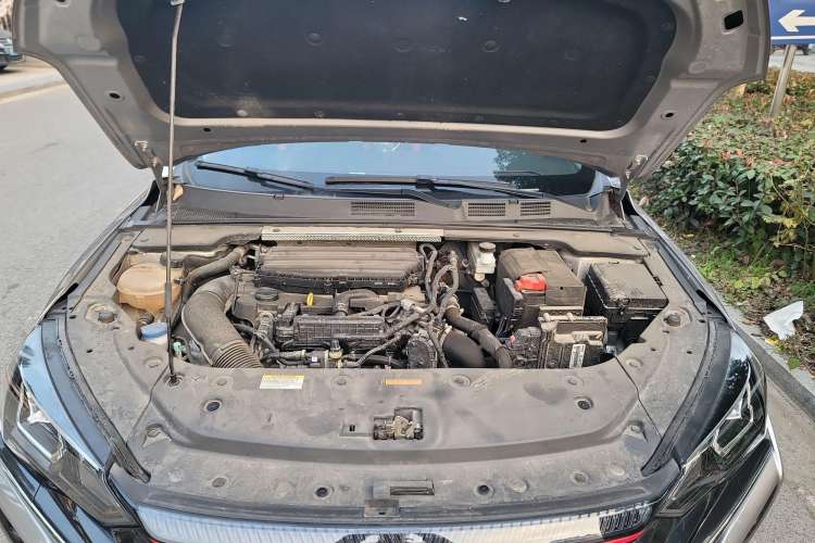 Used Dongfeng Aeolus Yixuan MAX 2021 1.5T Super-Powered Dad Edition Engine Bay