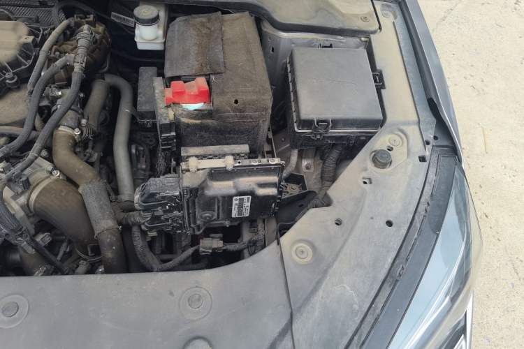 Used Dongfeng Aeolus Yixuan MAX 2021 1.5T Ultra-Stylish Trendsetter Edition Engine Bay Left