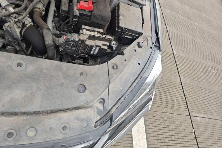 Used Dongfeng Aeolus Yixuan MAX 2021 1.5T Super-Powered Dad Edition Engine Bay Left
