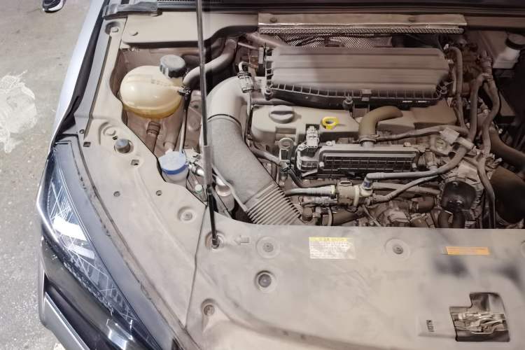 Used Dongfeng Aeolus Yixuan MAX 2021 1.5T Super Cool Dad Edition Engine Bay Right