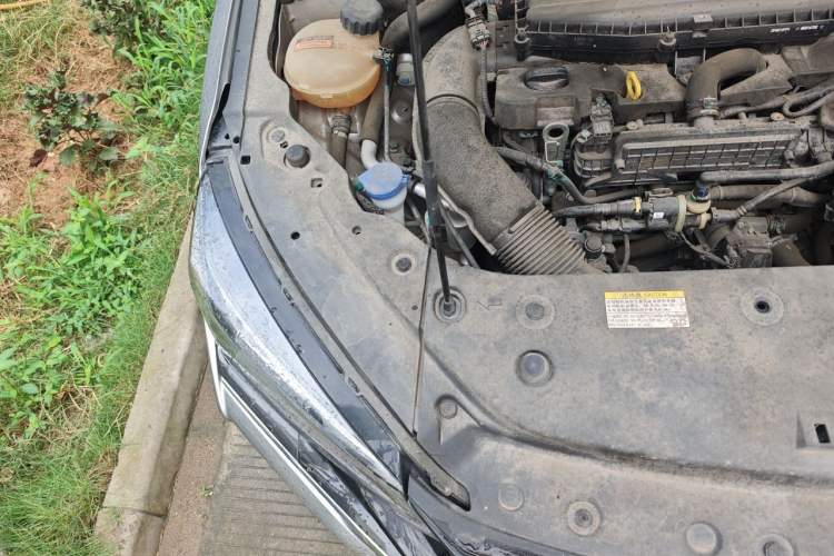 Used Dongfeng Aeolus Yixuan MAX 2021 1.5T Super-Powered Dad Edition Engine Bay Right