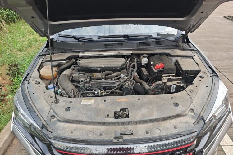 Used Dongfeng Aeolus Yixuan MAX 2021 1.5T Super-Powered Dad Edition Engine Bay