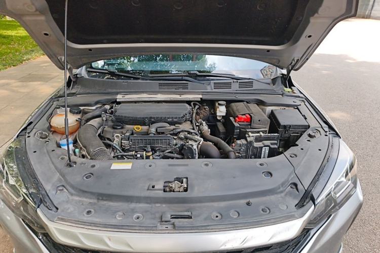 Used Dongfeng Aeolus Yixuan MAX 2021 1.5T Starry Edition Engine Bay