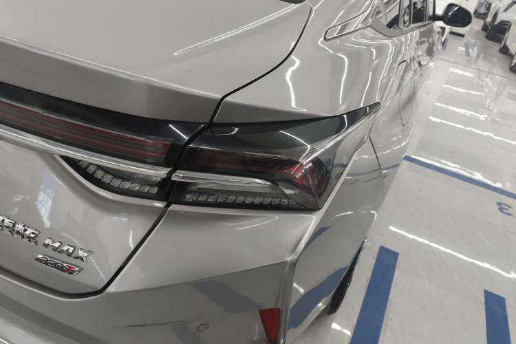 Used Dongfeng Aeolus Yixuan MAX 2021 1.5T Super-Powered Dad Edition Exterior 3