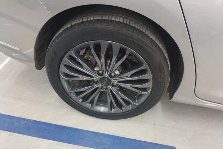 Used Dongfeng Aeolus Yixuan MAX 2021 1.5T Super-Powered Dad Edition Exterior 5