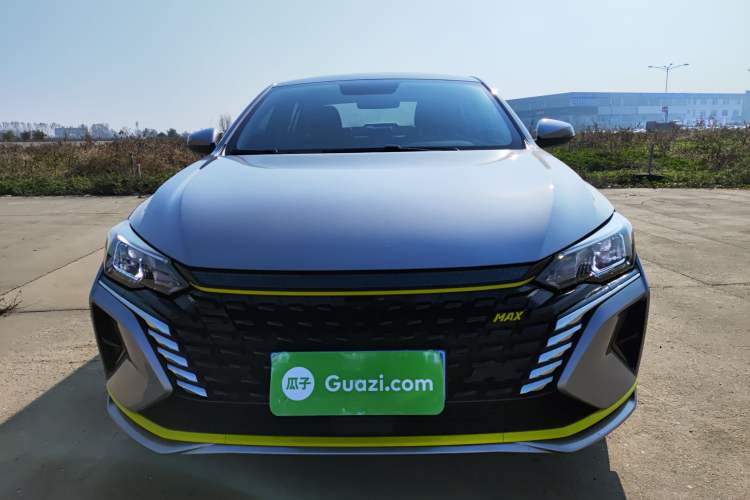 Used Dongfeng Aeolus Yixuan MAX 2021 Super-Efficient Dad Hybrid Edition Front