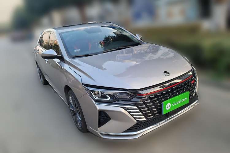Used Dongfeng Aeolus Yixuan MAX 2021 1.5T Super-Powered Dad Edition Front Right 45 Deg