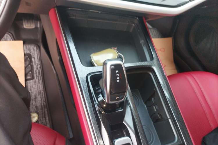 Used Dongfeng Aeolus Yixuan MAX 2021 1.5T Ultra-Stylish Trendsetter Edition Gear Lever