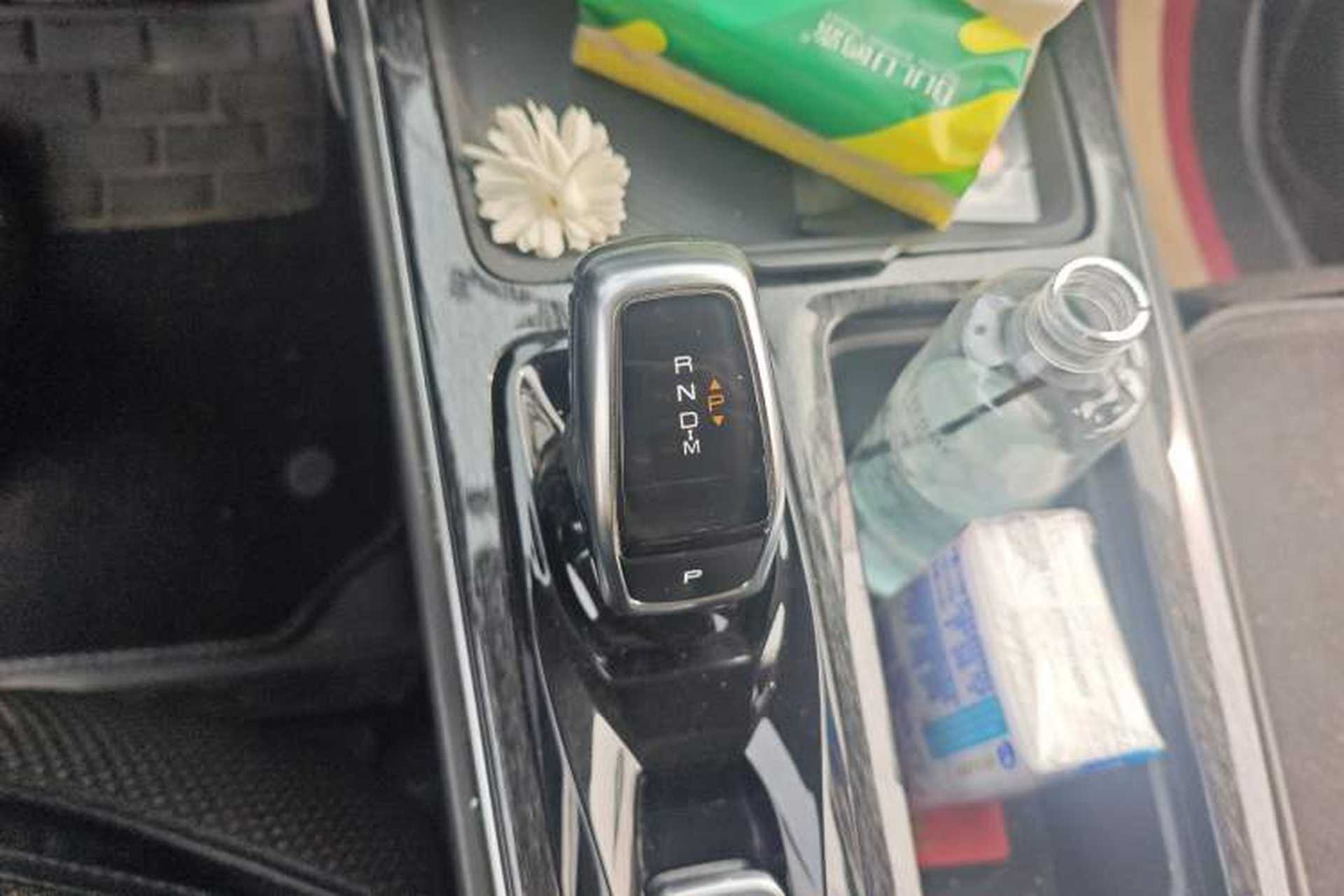 Used Dongfeng Aeolus Yixuan MAX 2021 1.5T Super-Powered Dad Edition Gear Lever