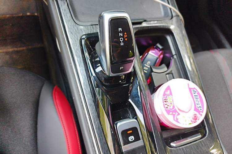 Used Dongfeng Aeolus Yixuan MAX 2021 1.5T Starry Edition Gear Lever