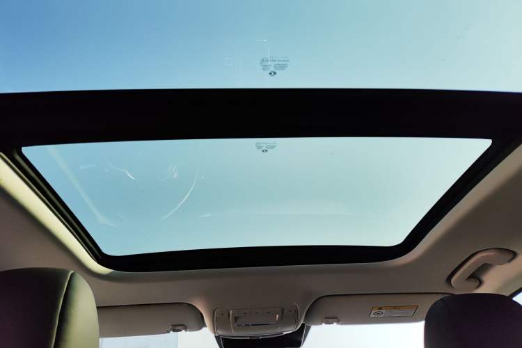 Used Dongfeng Aeolus Yixuan MAX 2021 Super-Efficient Dad Hybrid Edition Headliner