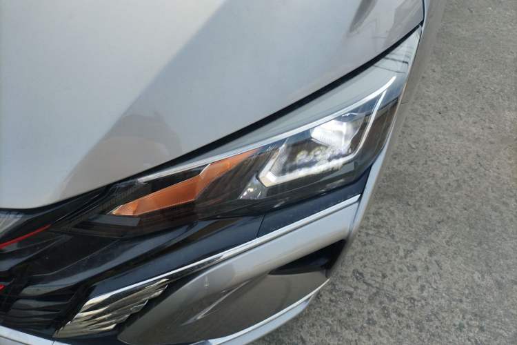 Used Dongfeng Aeolus Yixuan MAX 2021 1.5T Ultra-Stylish Trendsetter Edition Left Front Headlight
