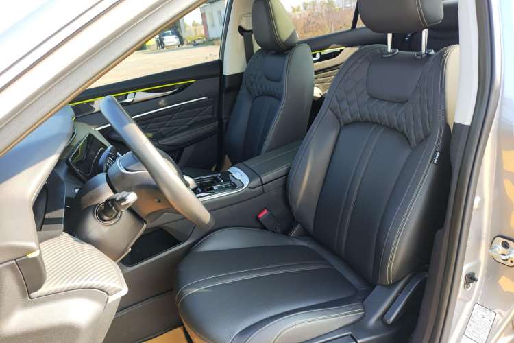 Used Dongfeng Aeolus Yixuan MAX 2021 Super-Efficient Dad Hybrid Edition Left Front Seat