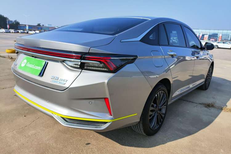 Used Dongfeng Aeolus Yixuan MAX 2021 Super-Efficient Dad Hybrid Edition Rear Right 45 Deg