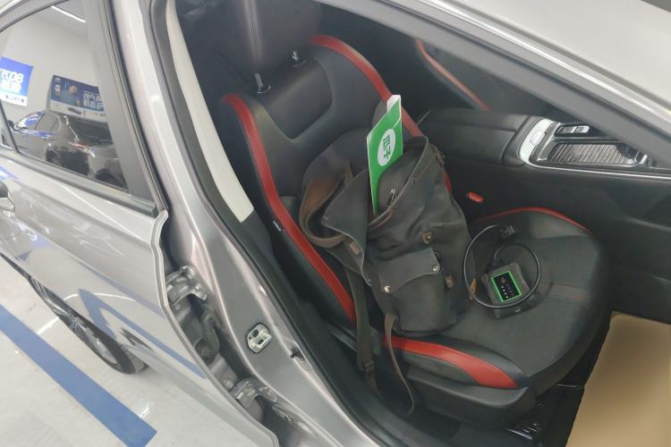 Used Dongfeng Aeolus Yixuan MAX 2021 1.5T Super-Powered Dad Edition Right Front Seat