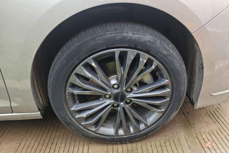 Used Dongfeng Aeolus Yixuan MAX 2021 1.5T Super-Powered Dad Edition Right Front Wheel Hub