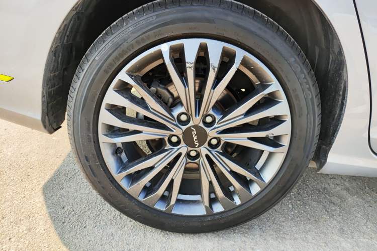 Used Dongfeng Aeolus Yixuan MAX 2021 Super-Efficient Dad Hybrid Edition Right Rear Wheel Hub