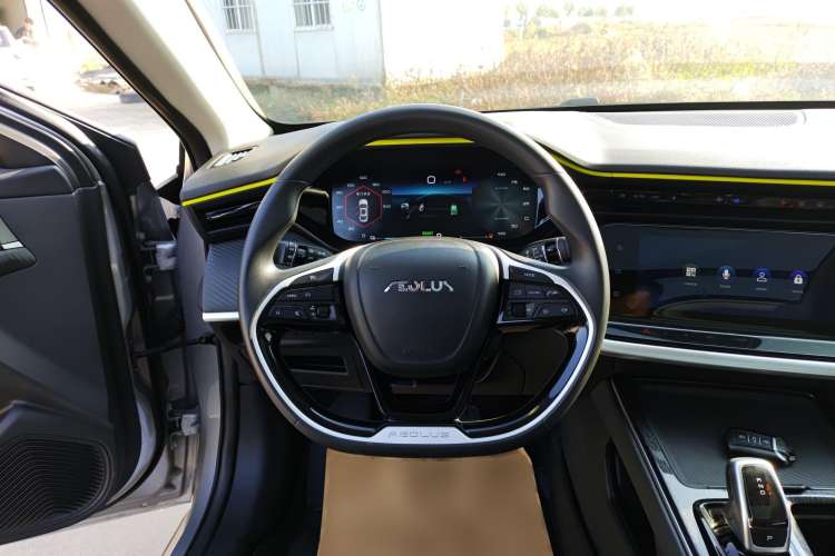 Used Dongfeng Aeolus Yixuan MAX 2021 Super-Efficient Dad Hybrid Edition Steering Wheel