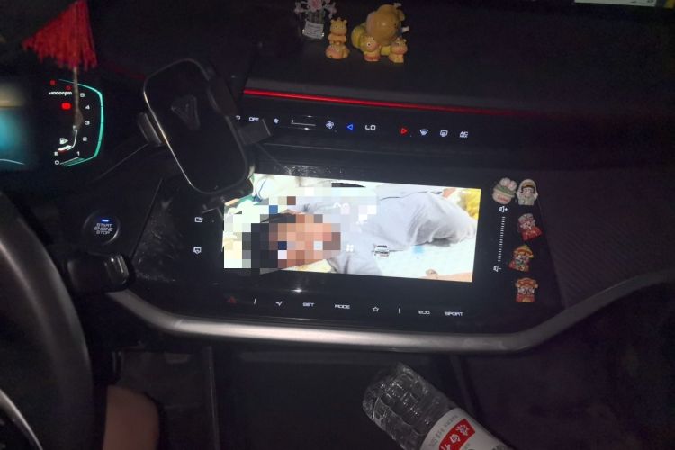Used Dongfeng Aeolus Yixuan MAX 2021 1.5T Super-Powered Dad Edition Audio And AC Panel