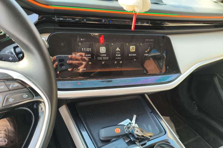 Used Dongfeng Aeolus Yixuan MAX 2021 1.5T Super Cool Trendy Dad Edition Audio And AC Panel