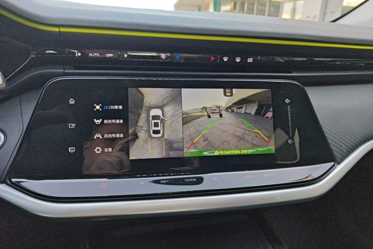 Used Dongfeng Aeolus Yixuan MAX 2021 Super-Efficient Dad Hybrid Edition Audio And AC Panel