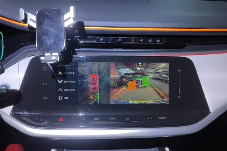 Used Dongfeng Aeolus Yixuan MAX 2021 1.5T Super Cool Trendy Dad Edition Audio And AC Panel