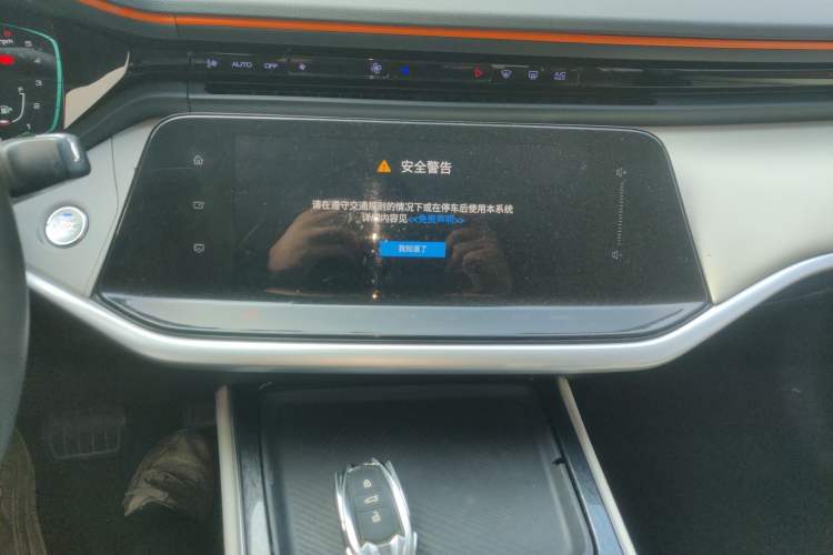 Used Dongfeng Aeolus Yixuan MAX 2021 1.5T Super Cool Trendy Dad Edition Audio And AC Panel