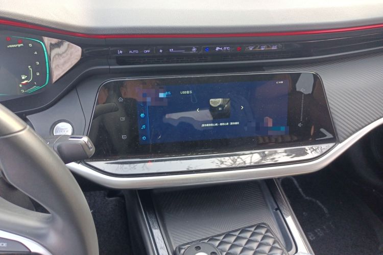 Used Dongfeng Aeolus Yixuan MAX 2021 1.5T Super-Powered Dad Edition Audio And AC Panel