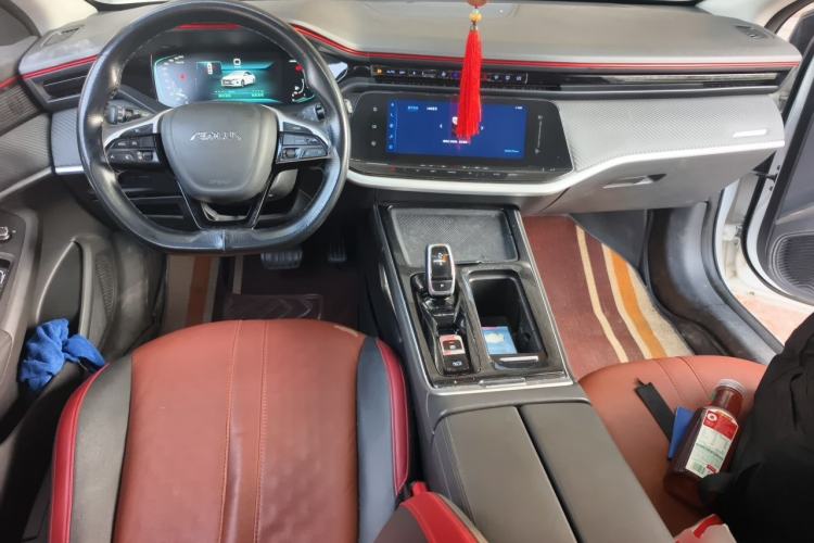 Used Dongfeng Aeolus Yixuan MAX 2021 1.5T Super-Powered Dad Edition Center Console