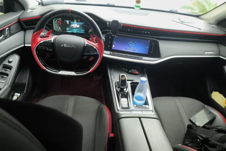 Used Dongfeng Aeolus Yixuan MAX 2021 1.5T Super-Powered Dad Edition Center Console