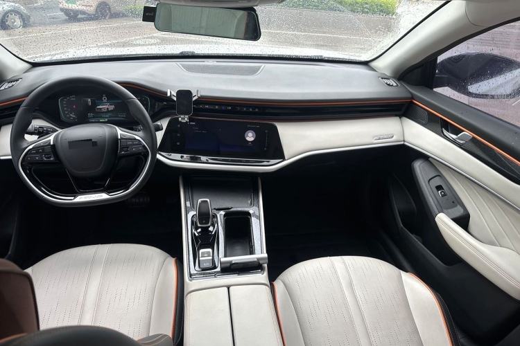 Used Dongfeng Aeolus Yixuan MAX 2021 1.5T Super Cool Trendy Dad Edition Center Console