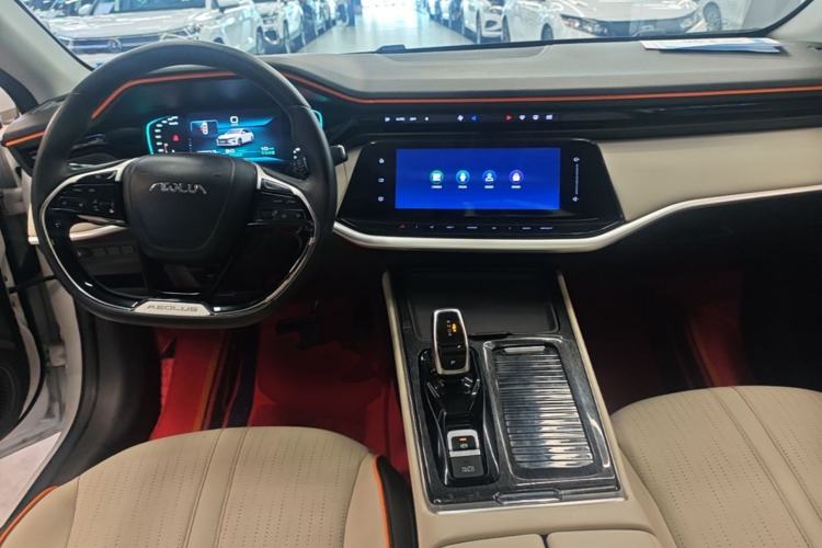 Used Dongfeng Aeolus Yixuan MAX 2021 1.5T Super Cool Trendy Dad Edition Center Console