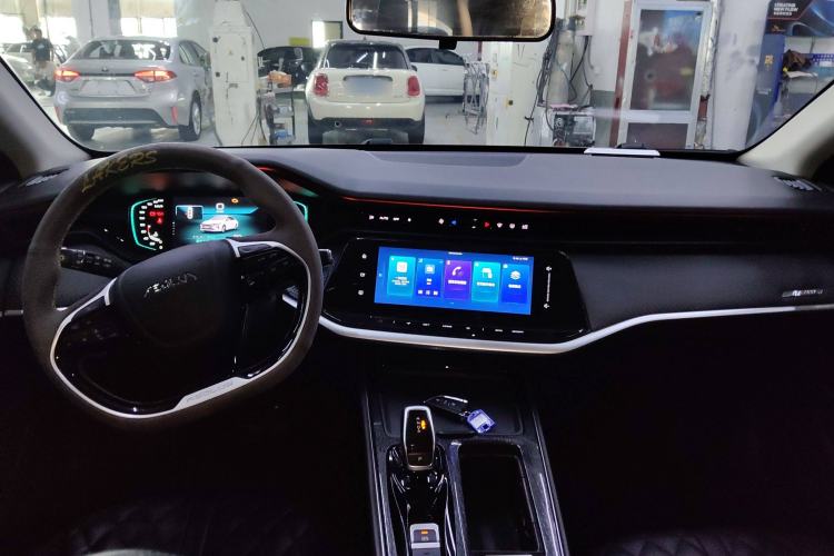 Used Dongfeng Aeolus Yixuan MAX 2021 1.5T Super-Powered Dad Edition Center Console