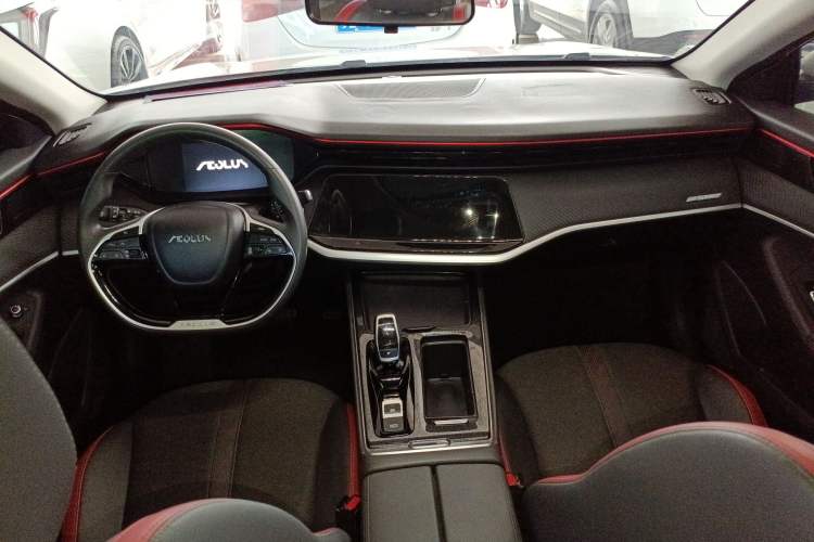 Used Dongfeng Aeolus Yixuan MAX 2021 1.5T Super-Powered Dad Edition Center Console