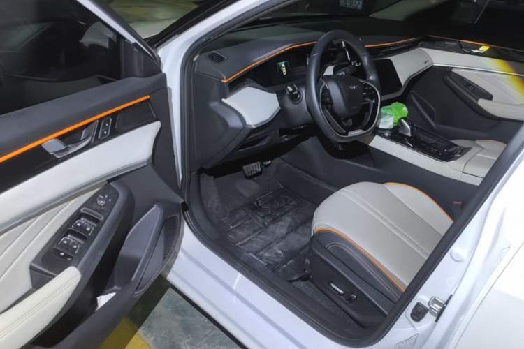 Used Dongfeng Aeolus Yixuan MAX 2021 1.5T Super Cool Trendy Dad Edition Driver Seat