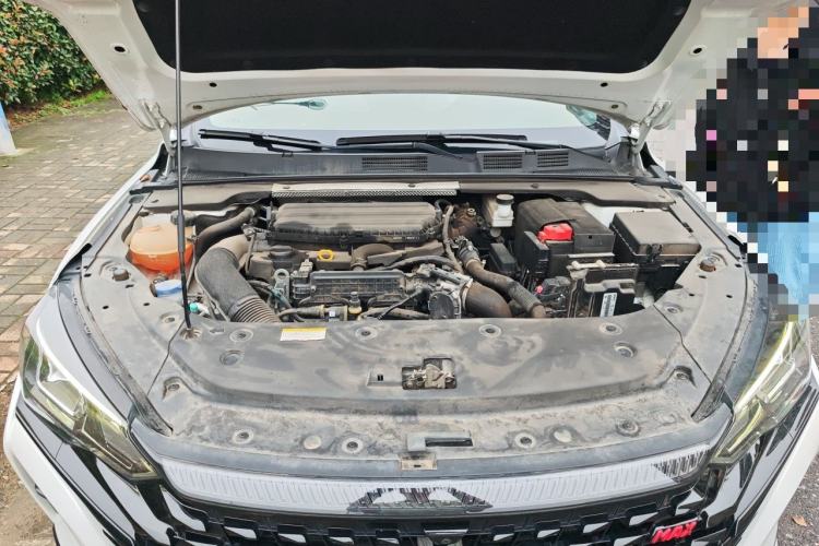 Used Dongfeng Aeolus Yixuan MAX 2021 1.5T Super Cool Trendy Dad Edition Engine Bay