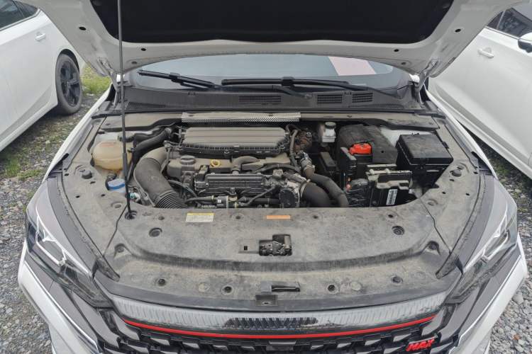 Used Dongfeng Aeolus Yixuan MAX 2021 1.5T Super-Powered Dad Edition Engine Bay