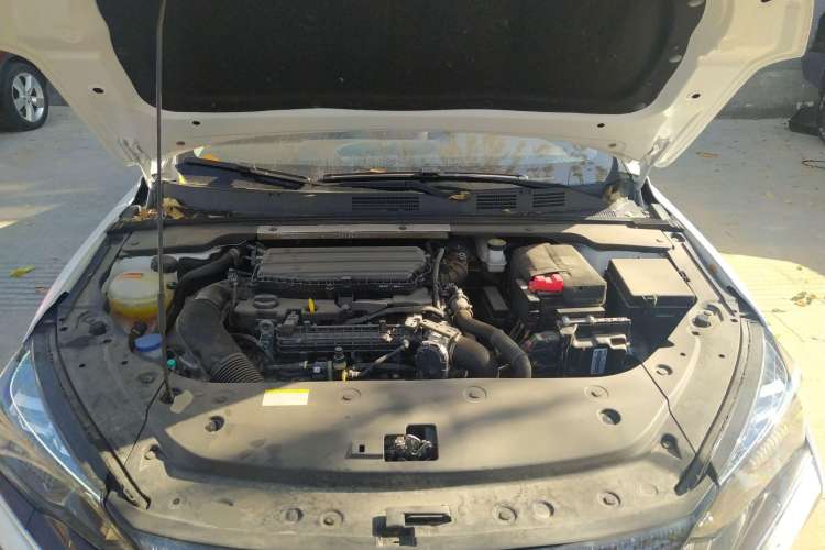 Used Dongfeng Aeolus Yixuan MAX 2021 1.5T Super Cool Dad Edition Engine Bay
