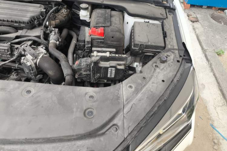Used Dongfeng Aeolus Yixuan MAX 2021 1.5T Super-Powered Dad Edition Engine Bay Left
