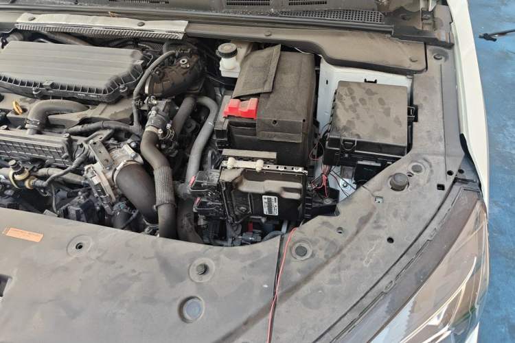 Used Dongfeng Aeolus Yixuan MAX 2021 1.5T Starry Edition Engine Bay Left