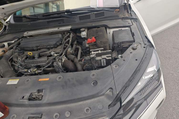 Used Dongfeng Aeolus Yixuan MAX 2021 1.5T Ultra-Stylish Trendsetter Edition Engine Bay Left