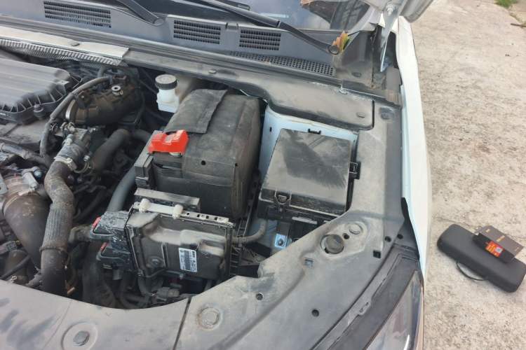 Used Dongfeng Aeolus Yixuan MAX 2021 1.5T Super-Powered Dad Edition Engine Bay Left