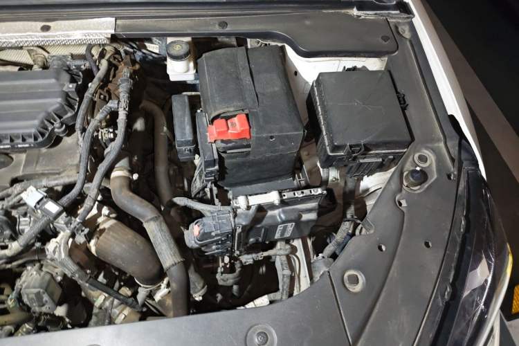 Used Dongfeng Aeolus Yixuan MAX 2021 1.5T Super Cool Dad Edition Engine Bay Left