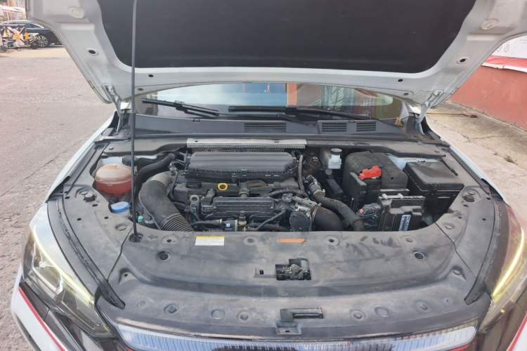 Used Dongfeng Aeolus Yixuan MAX 2021 1.5T Super-Powered Dad Edition Engine Bay