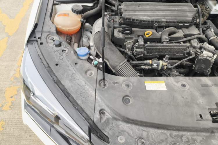 Used Dongfeng Aeolus Yixuan MAX 2021 1.5T Super-Powered Dad Edition Engine Bay Right