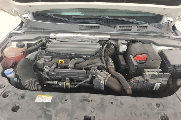 Used Dongfeng Aeolus Yixuan MAX 2021 1.5T Super Cool Dad Edition Engine Bay