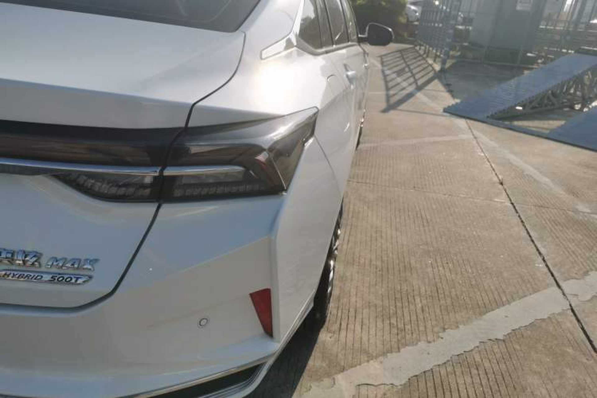 Used Dongfeng Aeolus Yixuan MAX 2021 Super-Efficient Dad Hybrid Edition Exterior 3