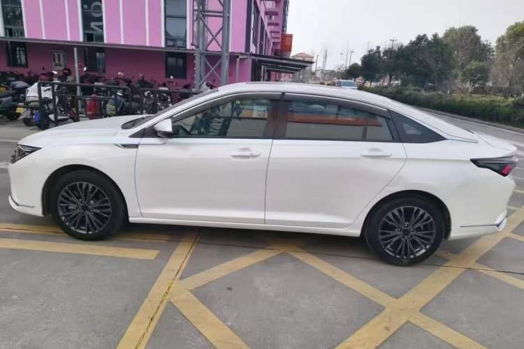 Used Dongfeng Aeolus Yixuan MAX 2021 1.5T Starry Edition Exterior 3