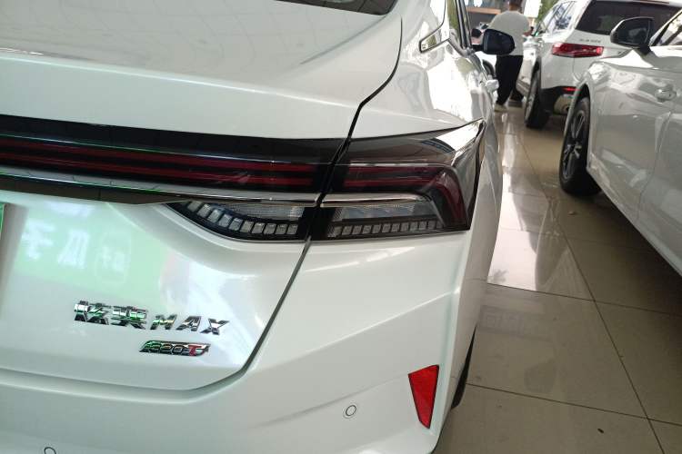 Used Dongfeng Aeolus Yixuan MAX 2021 1.5T Super-Powered Dad Edition Exterior 3
