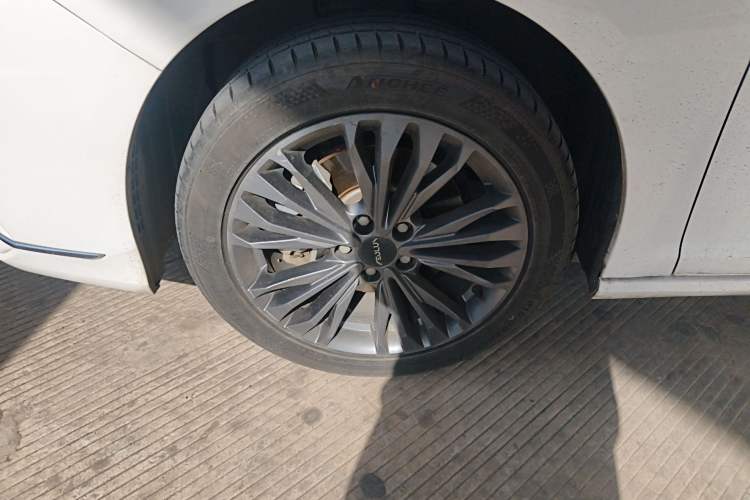 Used Dongfeng Aeolus Yixuan MAX 2021 1.5T Super-Powered Dad Edition Exterior 4